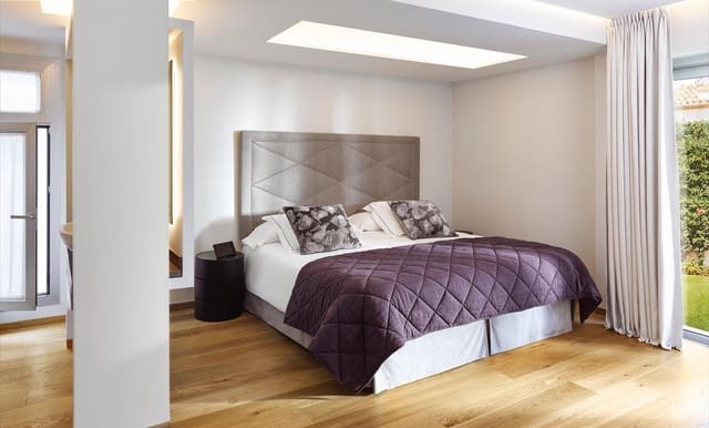 5 soverom Villa til salgs i La Carolina - Guadalpín, Marbella med svømmebasseng - € 14 900 000 (Ref: 8442095)