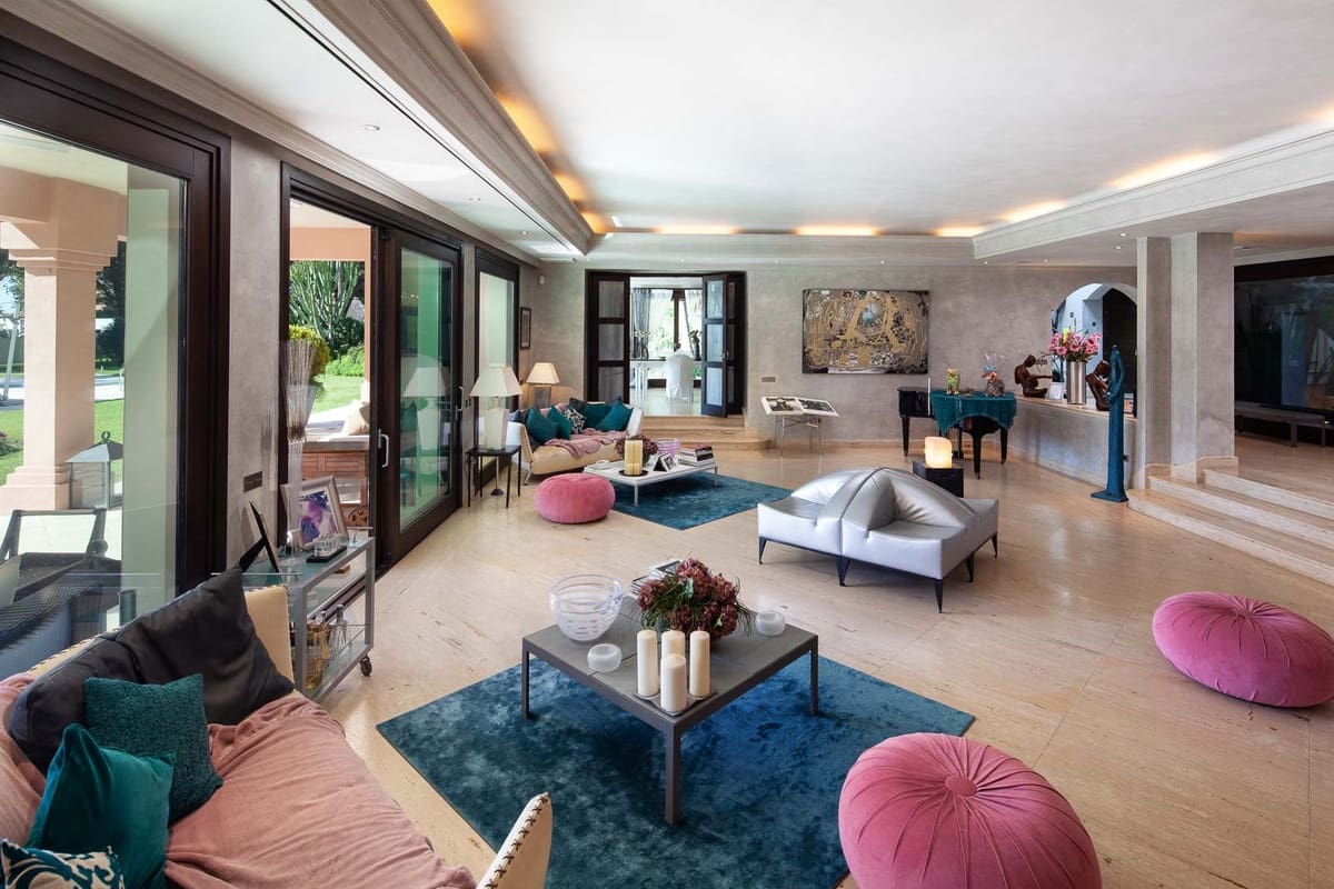 10 soveværelse Villa til salg i Estepona med swimmingpool - € 13.500.000 (Ref: 8442103)