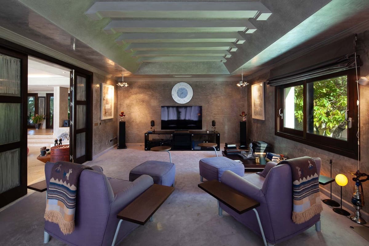 10 soveværelse Villa til salg i Estepona med swimmingpool - € 13.500.000 (Ref: 8442103)