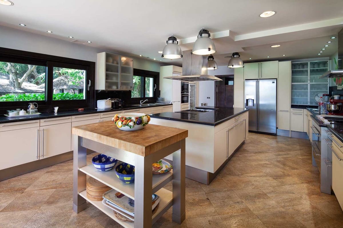 10 soveværelse Villa til salg i Estepona med swimmingpool - € 13.500.000 (Ref: 8442103)