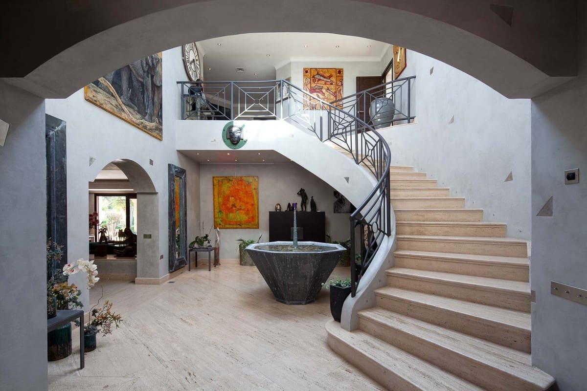 10 soveværelse Villa til salg i Estepona med swimmingpool - € 13.500.000 (Ref: 8442103)