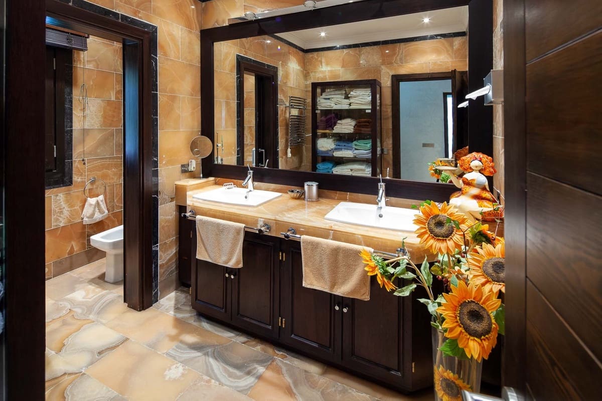 10 soveværelse Villa til salg i Estepona med swimmingpool - € 13.500.000 (Ref: 8442103)