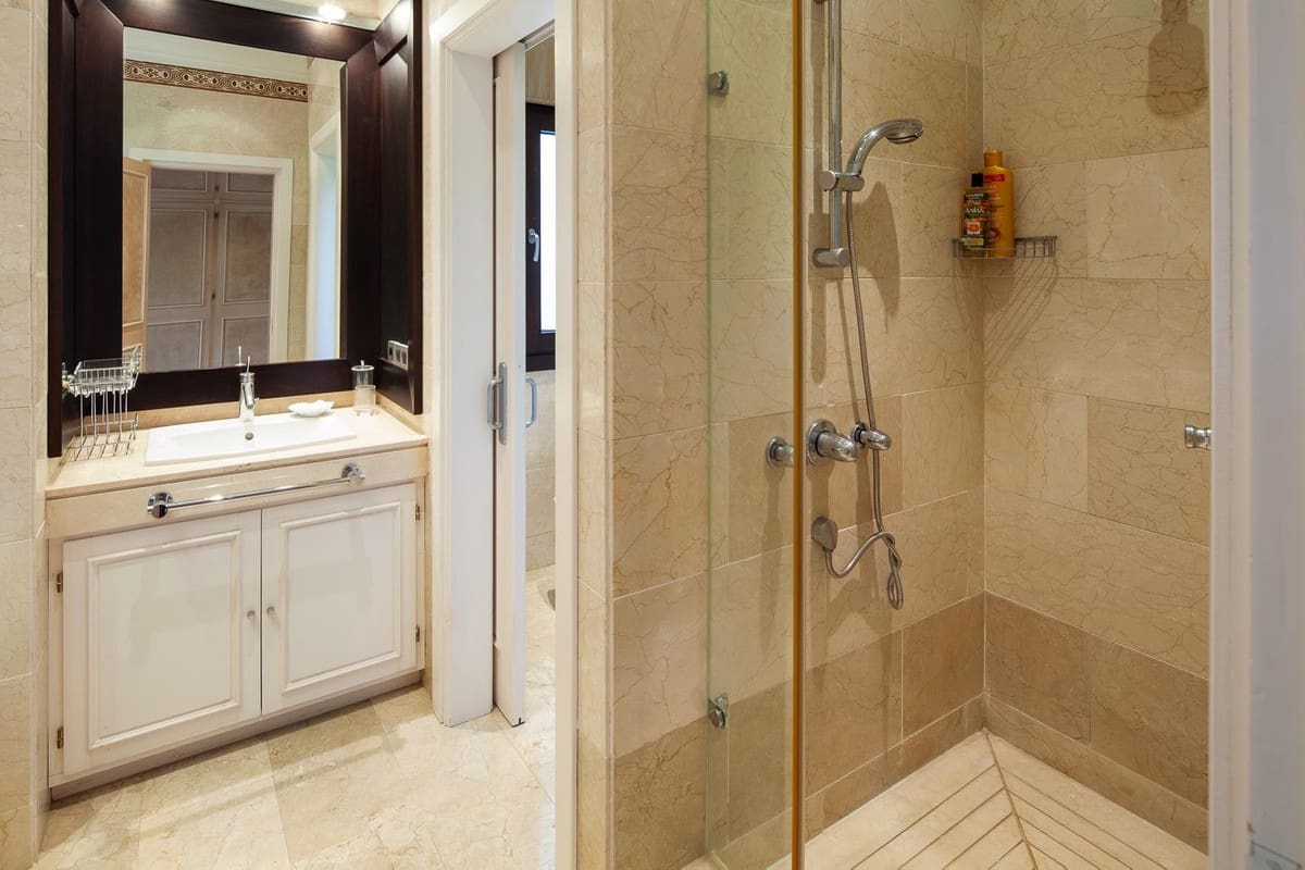 10 soveværelse Villa til salg i Estepona med swimmingpool - € 13.500.000 (Ref: 8442103)