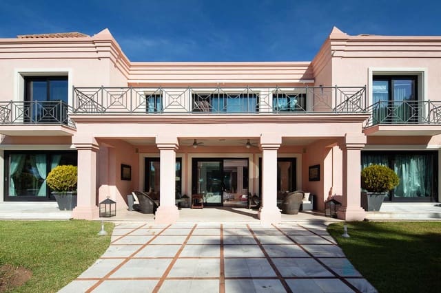 10 soveværelse Villa til salg i Centro, Estepona med swimmingpool - € 13.500.000 (Ref: 8442103)