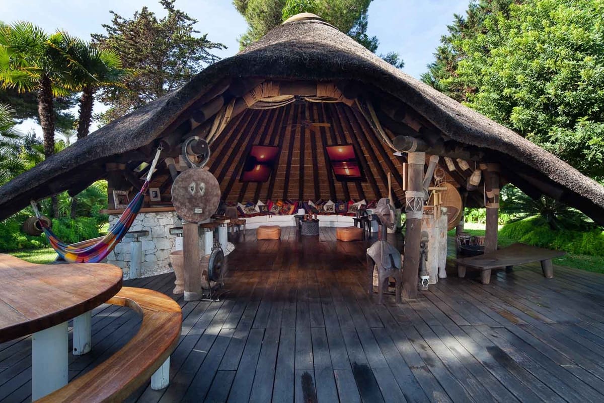 10 soveværelse Villa til salg i Estepona med swimmingpool - € 13.500.000 (Ref: 8442103)