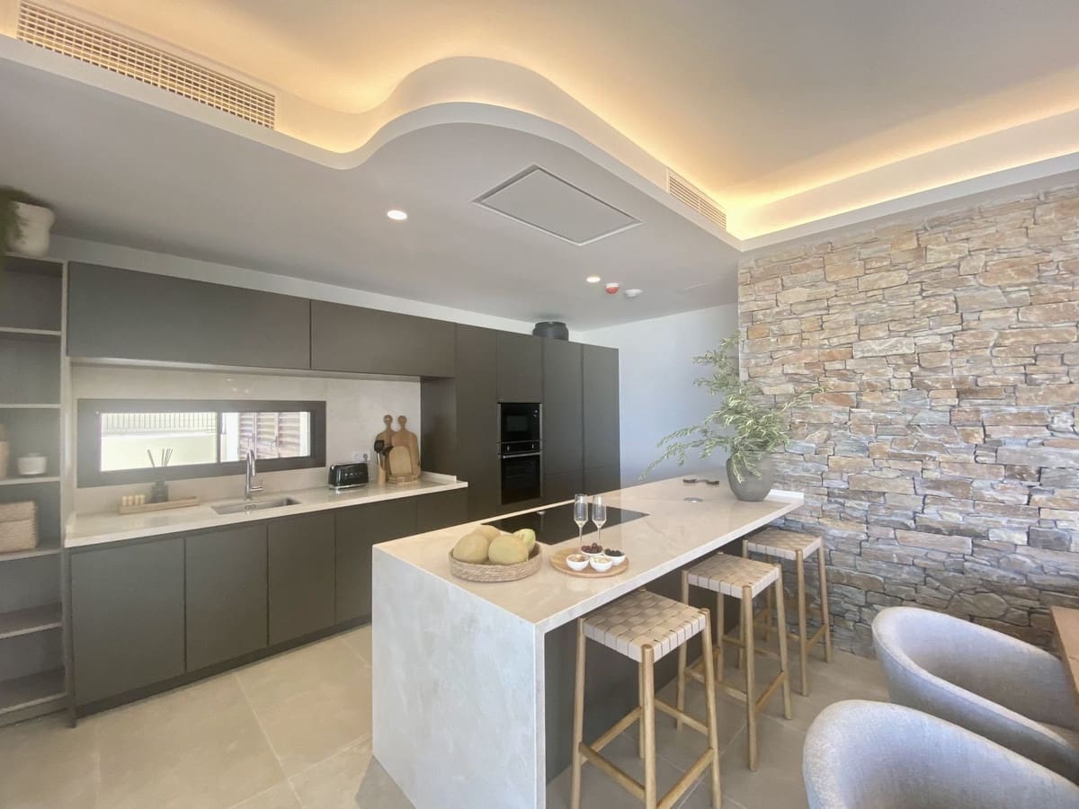 5 soverom Villa til salgs i Benahavis med svømmebasseng - € 3 000 000 (Ref: 8442119)