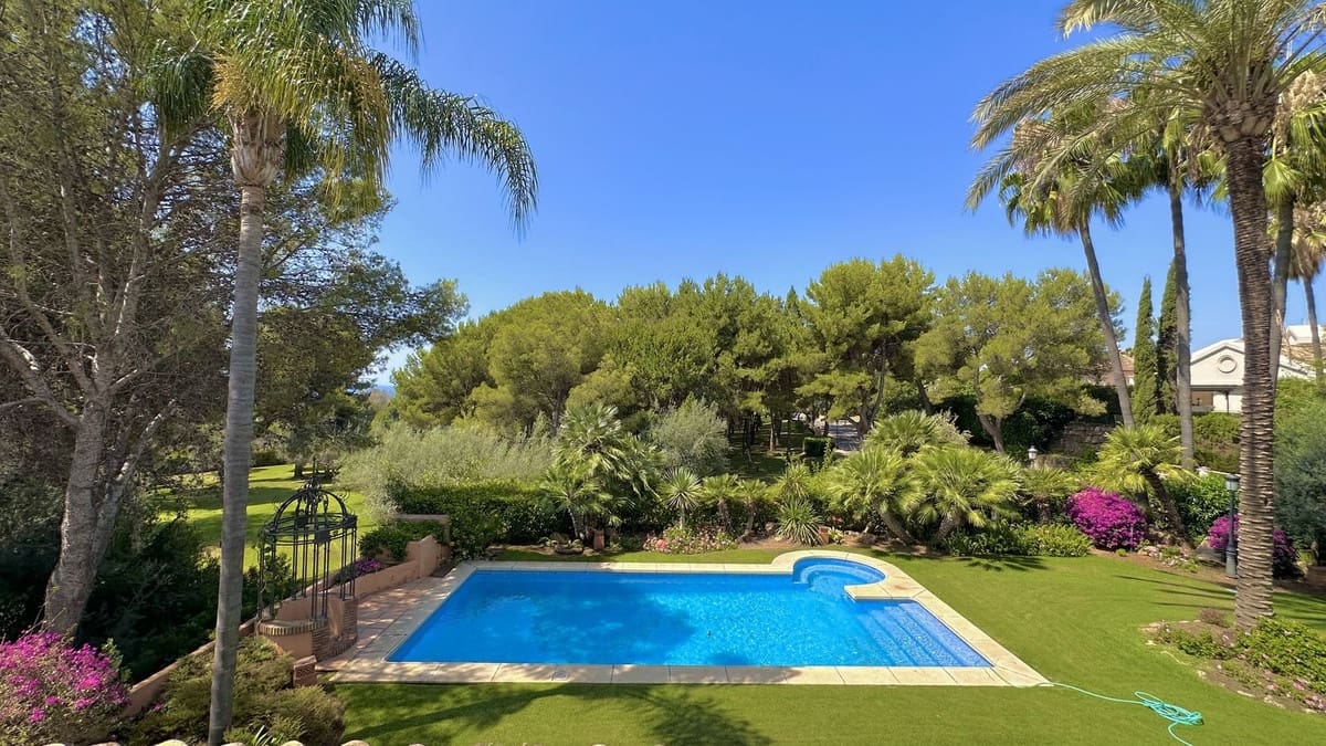 5 soveværelse Villa til salg i Golden Mile - € 4.500.000 (Ref: 8442123)