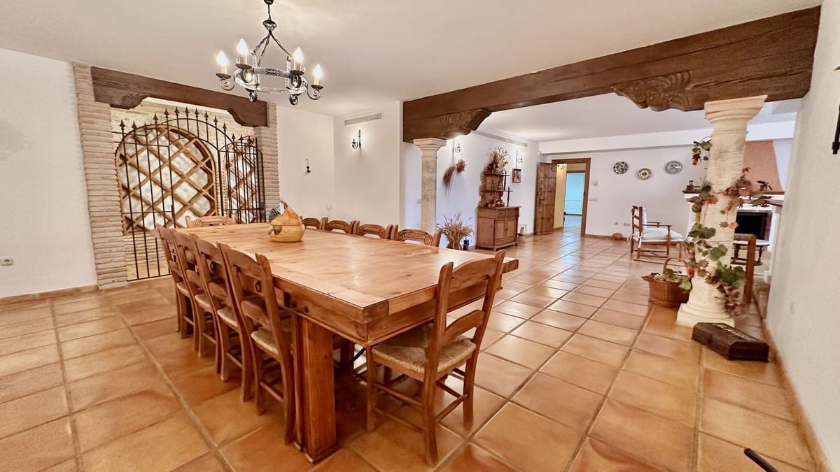 5 soveværelse Villa til salg i Golden Mile - € 4.500.000 (Ref: 8442123)