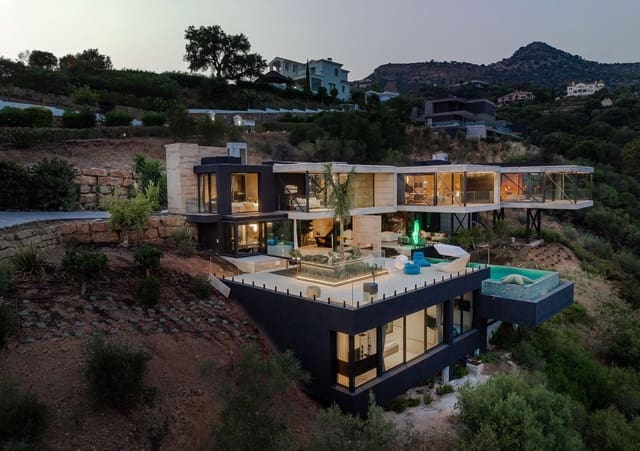 5 soverom Villa til salgs i Benahavís pueblo, Benahavís med svømmebasseng - € 6 750 000 (Ref: 8442137)