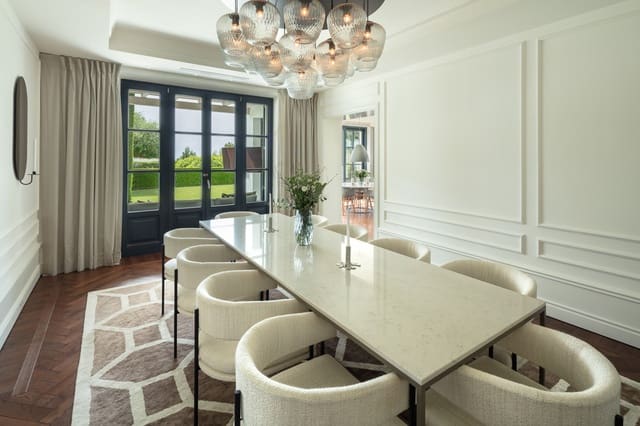 7 sypialnia Willa na sprzedaż w Casco Antiguo, Marbella z basenem garażem - 13 950 000 € (Ref: 8442143)