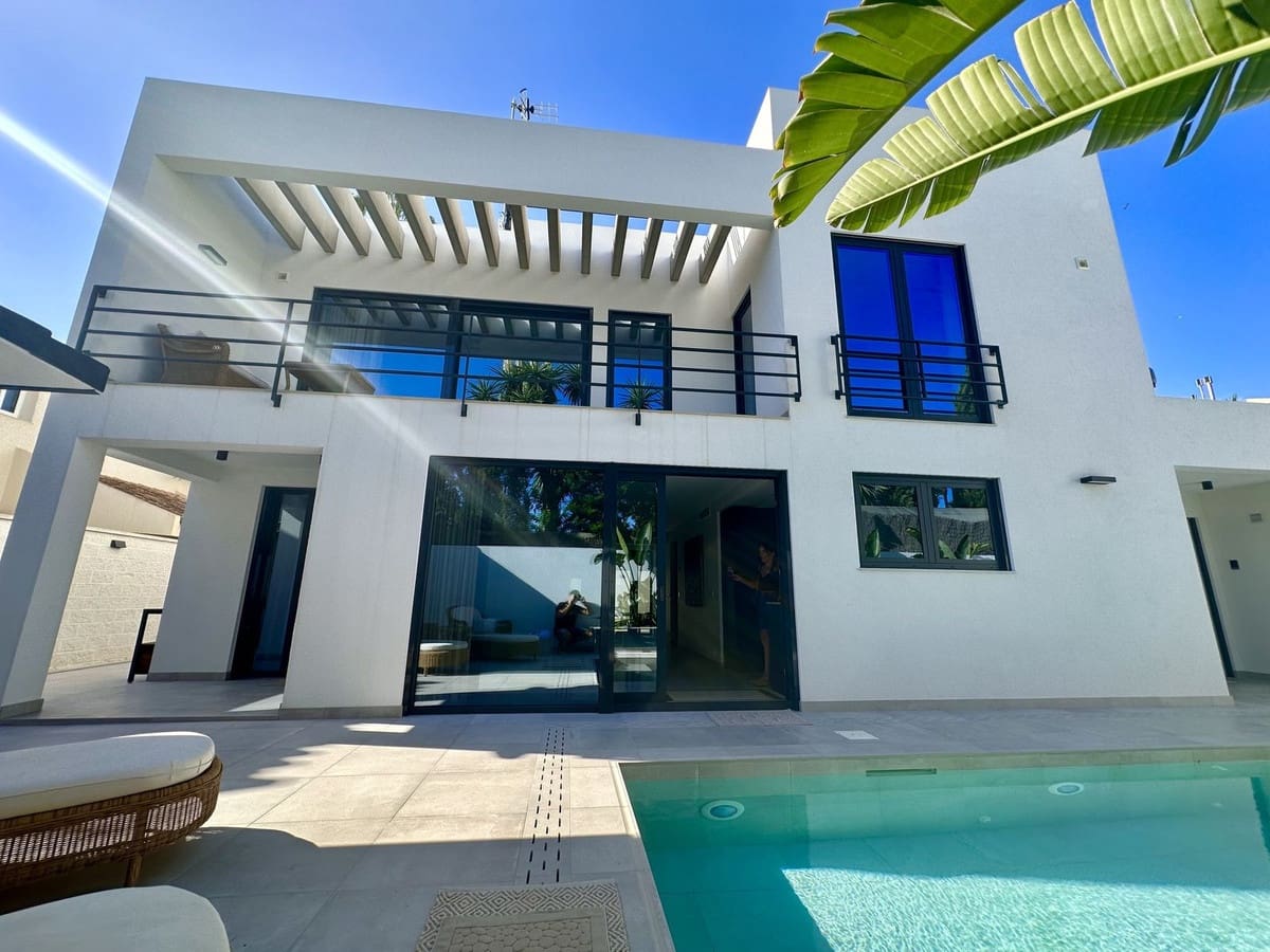 4 quarto Moradia para venda em Puerto Banus com piscina - 4 750 000 € (Ref: 8442151)