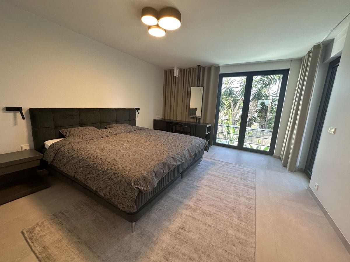 4 quarto Moradia para venda em Puerto Banus com piscina - 4 750 000 € (Ref: 8442151)