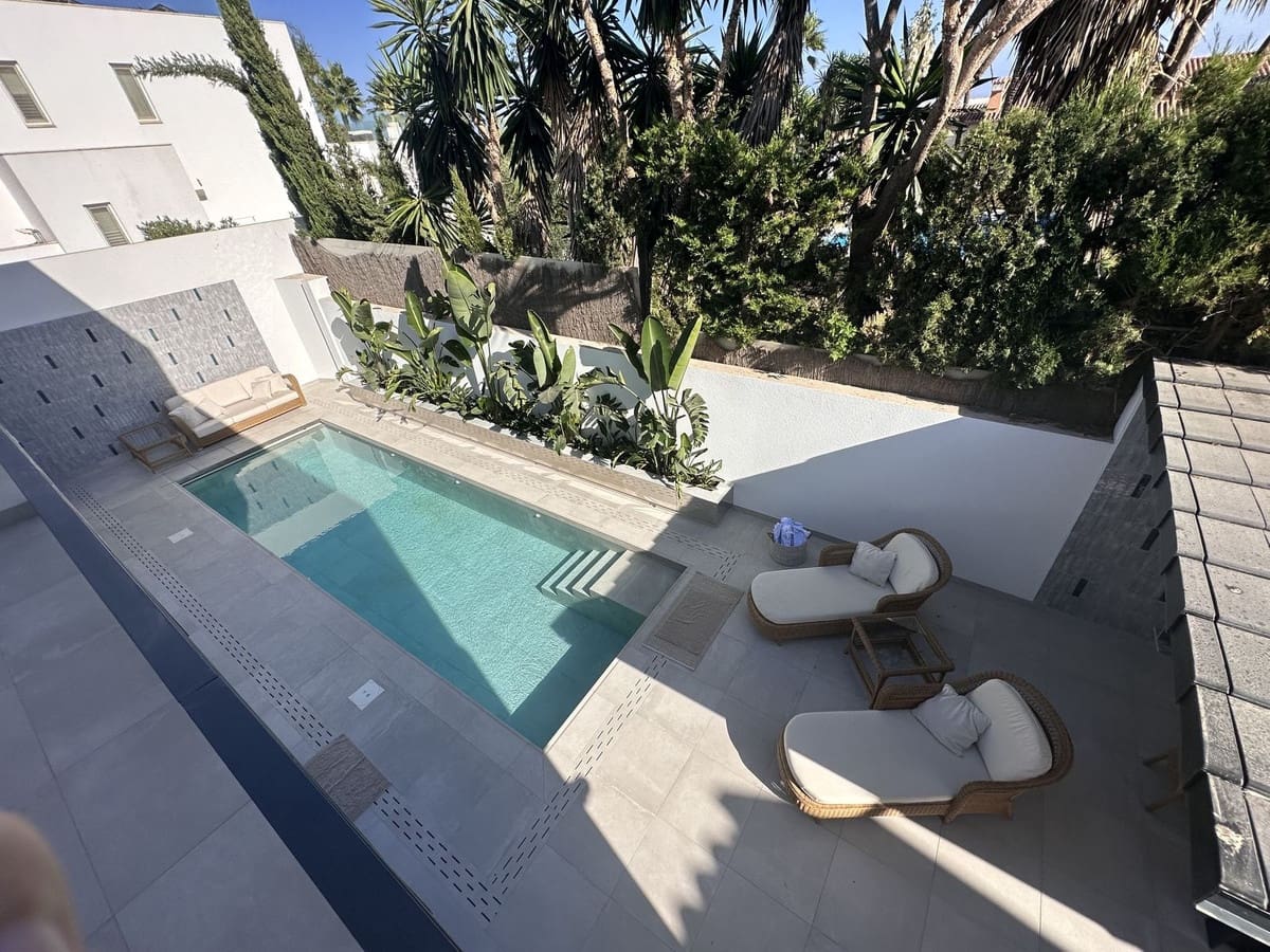 4 quarto Moradia para venda em Puerto Banus com piscina - 4 750 000 € (Ref: 8442151)