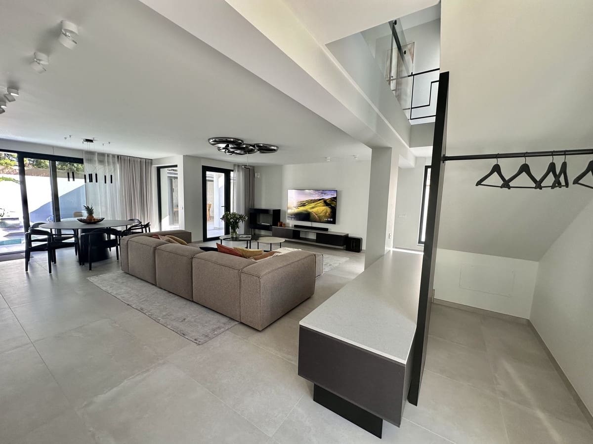 4 quarto Moradia para venda em Puerto Banus com piscina - 4 750 000 € (Ref: 8442151)