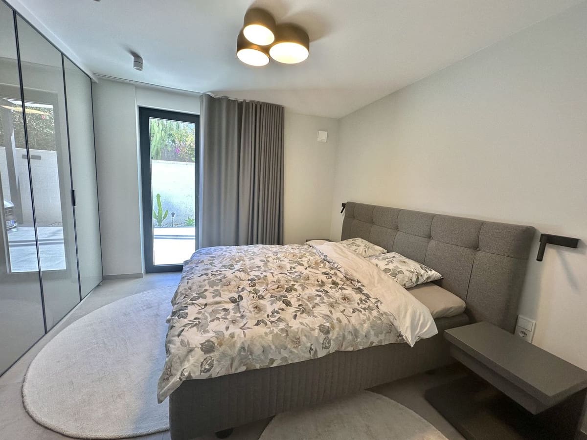 4 quarto Moradia para venda em Puerto Banus com piscina - 4 750 000 € (Ref: 8442151)