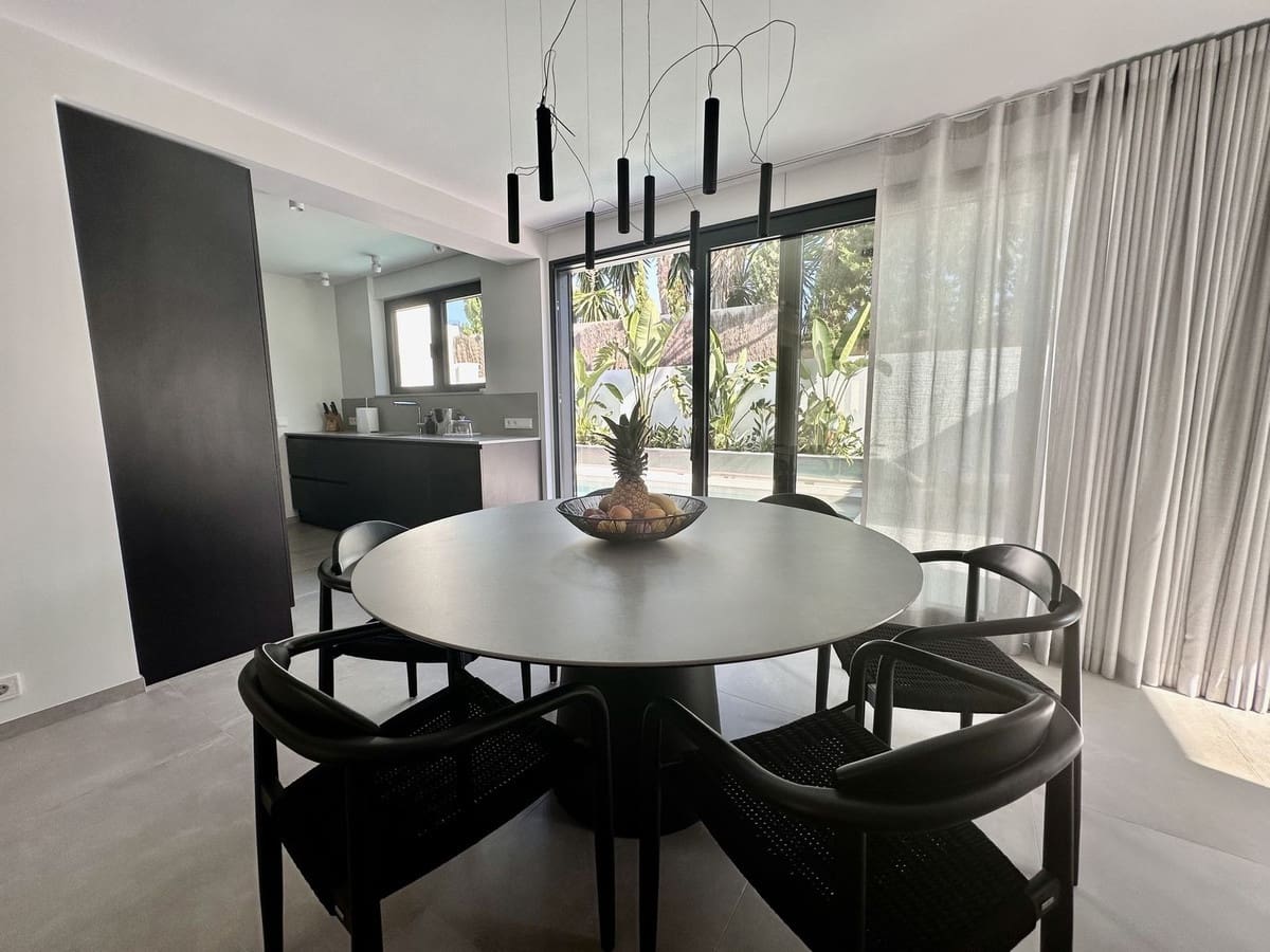 4 quarto Moradia para venda em Puerto Banus com piscina - 4 750 000 € (Ref: 8442151)