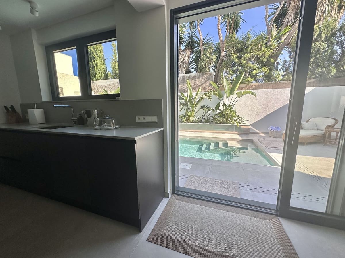 4 quarto Moradia para venda em Puerto Banus com piscina - 4 750 000 € (Ref: 8442151)