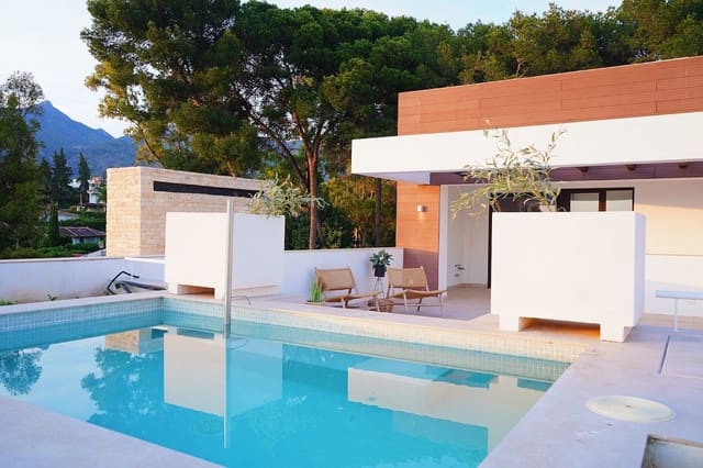 5 sypialnia Willa na sprzedaż w La Carolina - Guadalpín, Marbella z basenem garażem - 4 750 000 € (Ref: 8442171)