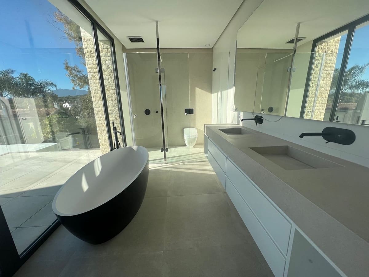 5 sypialnia Willa na sprzedaż w Golden Mile z basenem garażem - 4 750 000 € (Ref: 8442171)