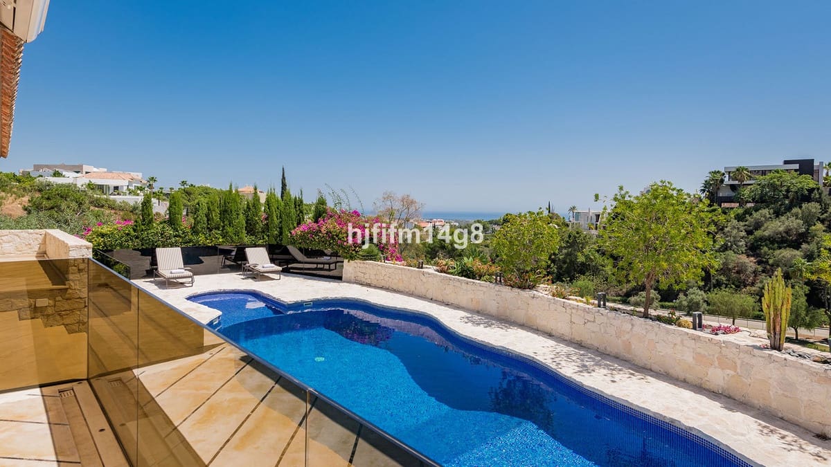 5 sovrum Villa till salu i La Quinta med pool - 3 595 000 € (Ref: 8442179)