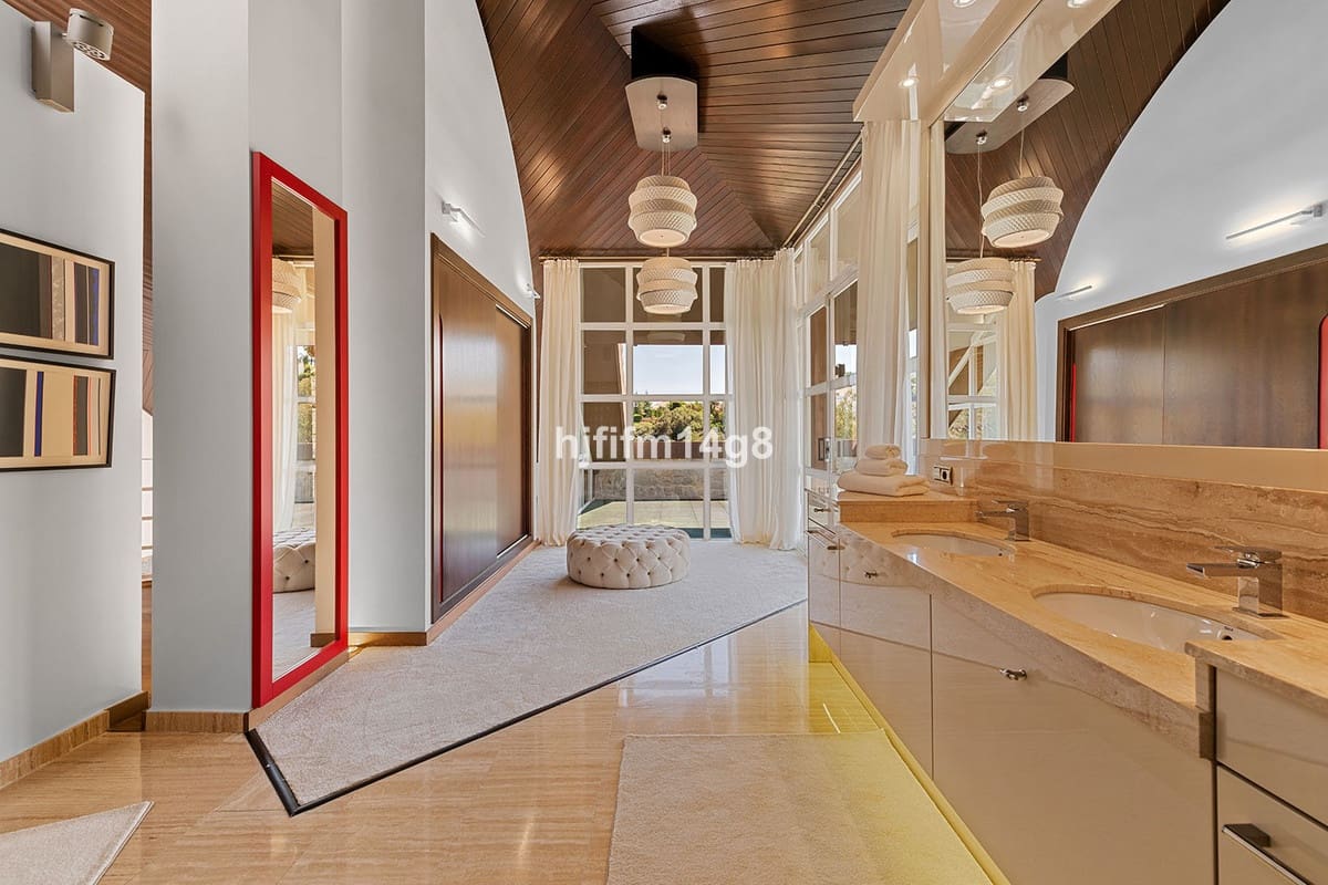 5 sovrum Villa till salu i La Quinta med pool - 3 595 000 € (Ref: 8442179)