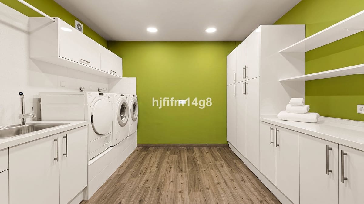 5 sovrum Villa till salu i La Quinta med pool - 3 595 000 € (Ref: 8442179)