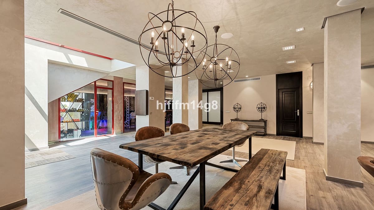 5 sovrum Villa till salu i La Quinta med pool - 3 595 000 € (Ref: 8442179)