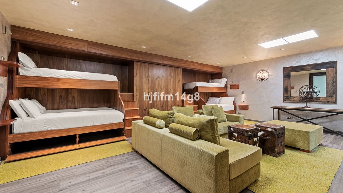 5 sovrum Villa till salu i La Quinta med pool - 3 595 000 € (Ref: 8442179)