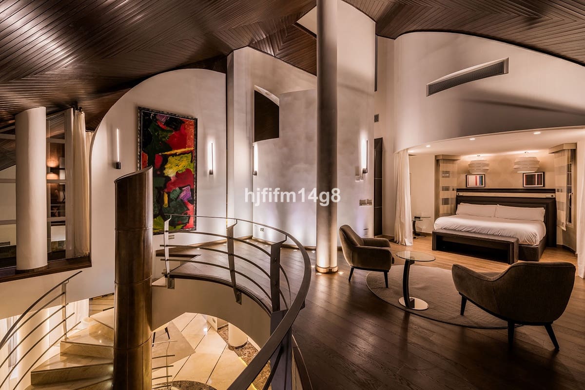 5 sovrum Villa till salu i La Quinta med pool - 3 595 000 € (Ref: 8442179)