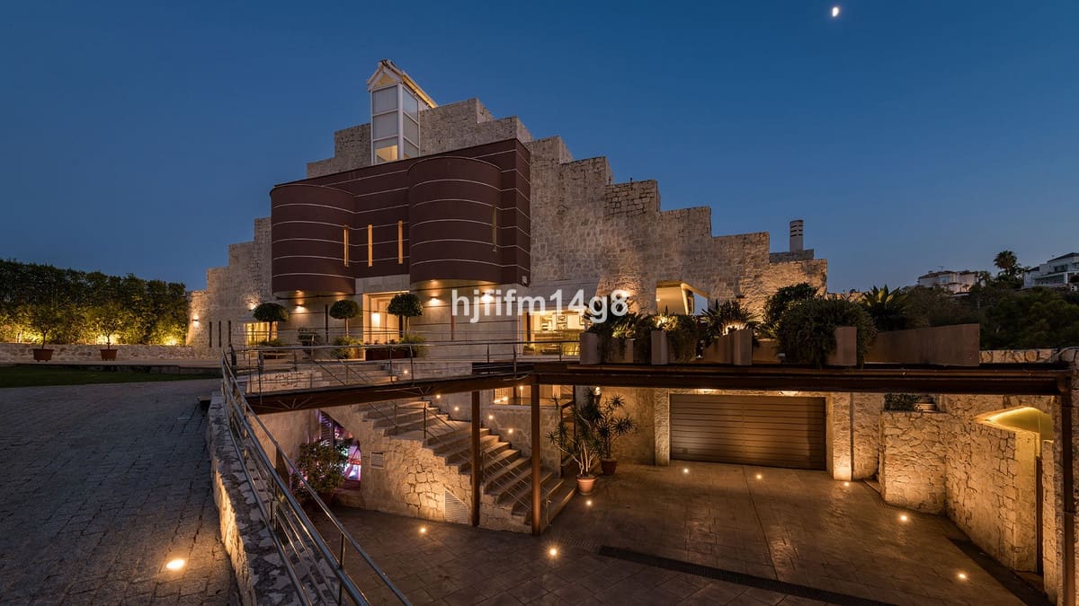 5 sovrum Villa till salu i La Quinta med pool - 3 595 000 € (Ref: 8442179)