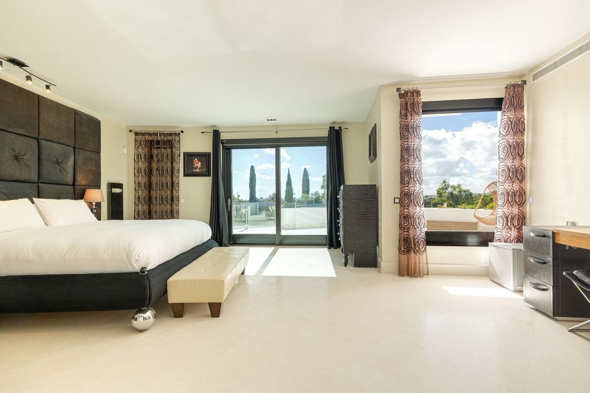 8 soveværelse Villa til salg i Los Flamingos med swimmingpool - € 5.500.000 (Ref: 8442185)