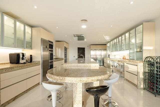 8 soveværelse Villa til salg i Los Flamingos, Benahavís med swimmingpool - € 5.500.000 (Ref: 8442185)