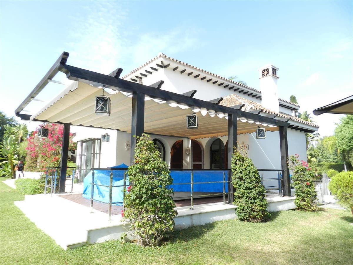 10 sypialnia Willa na sprzedaż w Guadalmina z basenem - 11 900 000 € (Ref: 8442196)