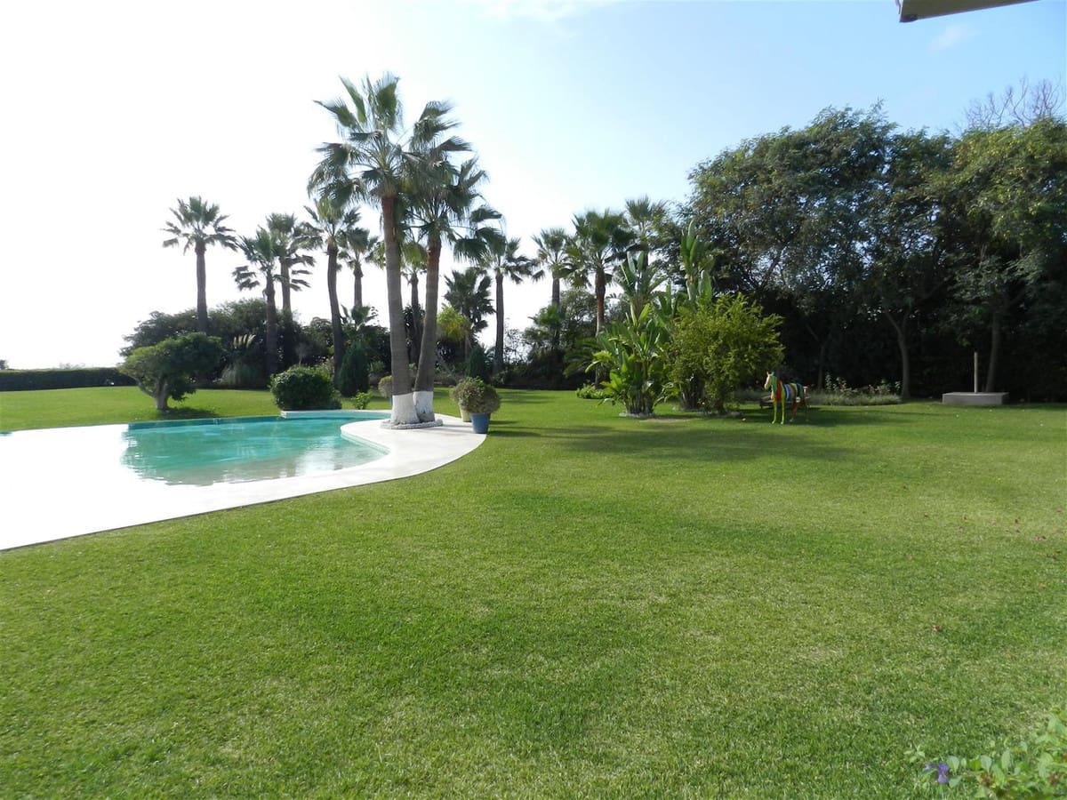 10 sypialnia Willa na sprzedaż w Guadalmina z basenem - 11 900 000 € (Ref: 8442196)