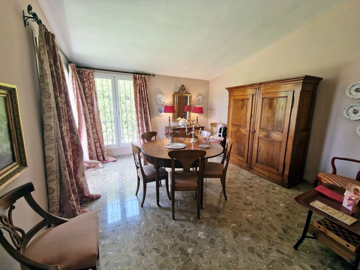 4 sypialnia Willa na sprzedaż w Benahavis z basenem garażem - 3 900 000 € (Ref: 8442240)