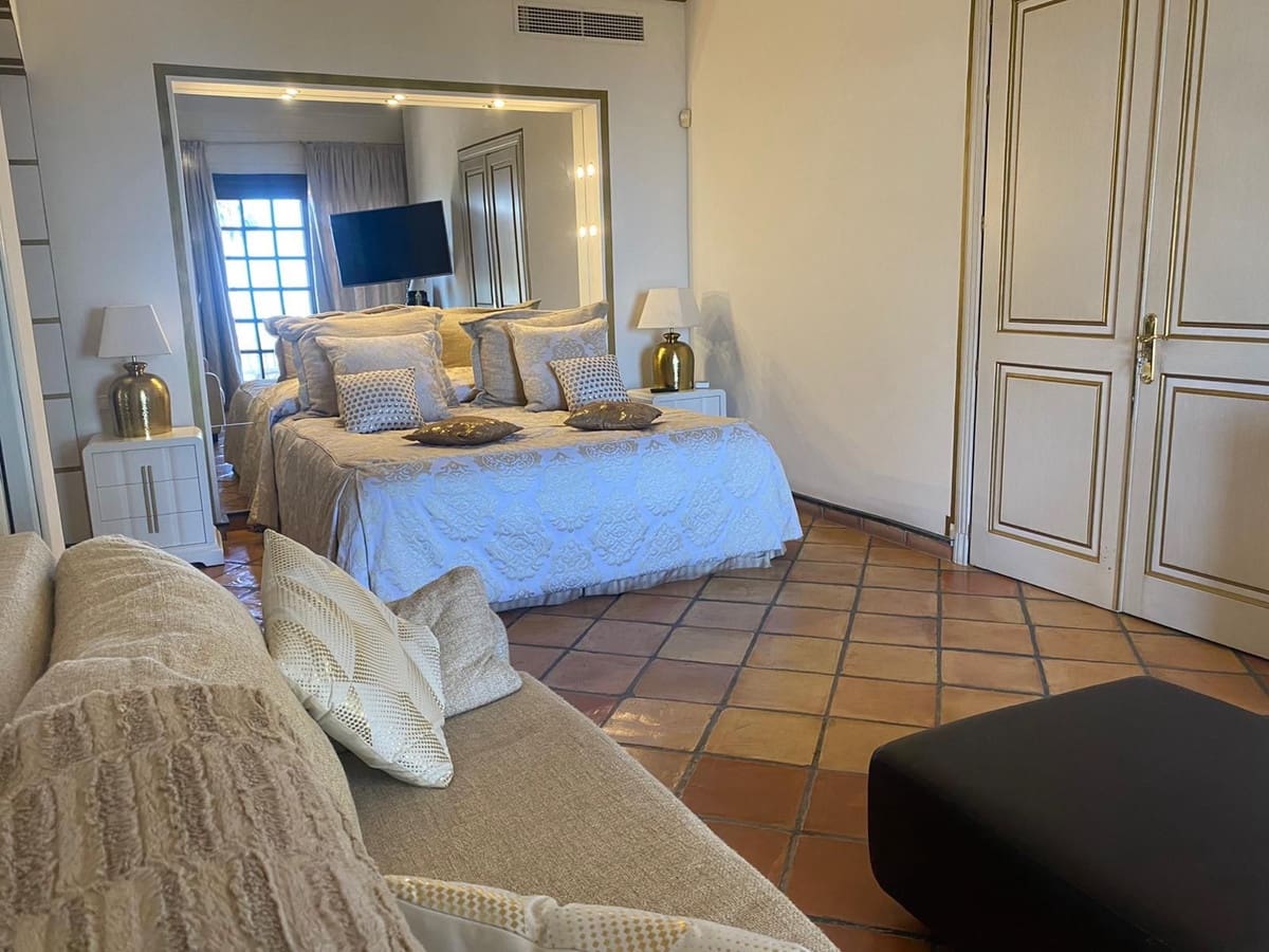 5 quarto Moradia para venda em Golden Mile com piscina - 10 500 000 € (Ref: 8442246)