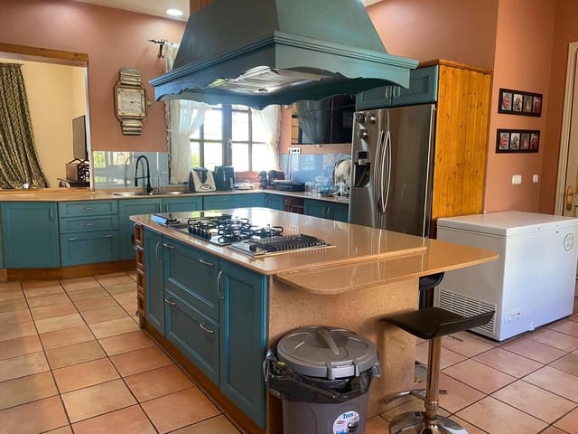 5 quarto Moradia para venda em Sierra Blanca, Marbella com piscina - 10 500 000 € (Ref: 8442246)