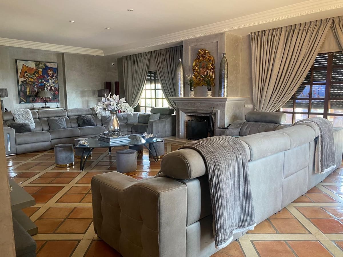 5 quarto Moradia para venda em Golden Mile com piscina - 10 500 000 € (Ref: 8442246)