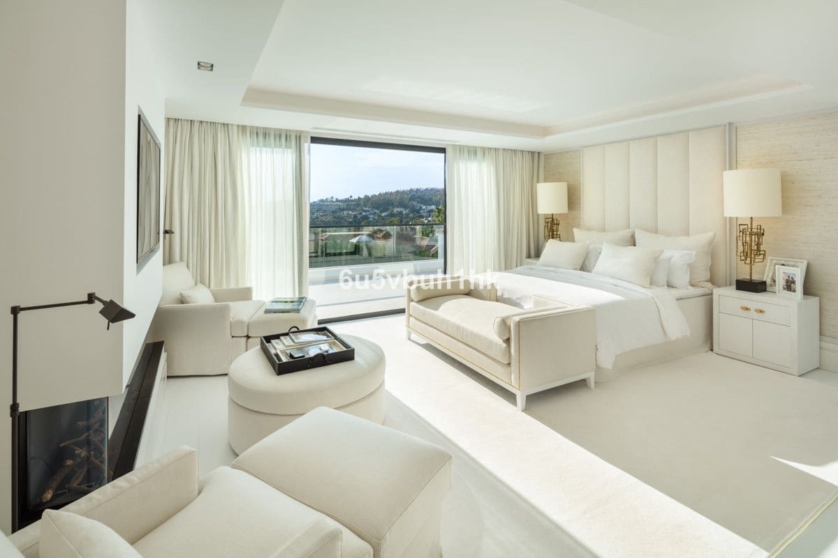 5 soverom Villa til salgs i Nueva Andalucia - € 10 500 000 (Ref: 8442258)