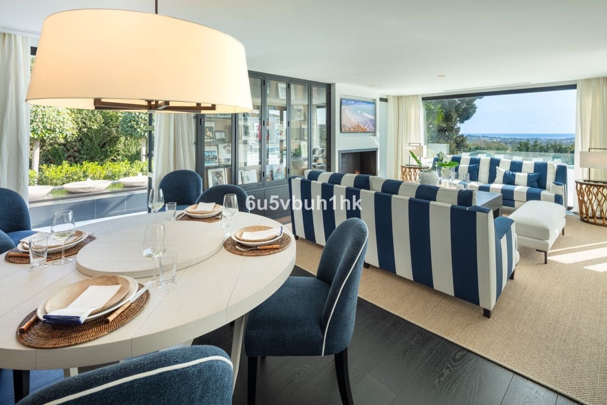 5 soverom Villa til salgs i Nueva Andalucia - € 10 500 000 (Ref: 8442258)