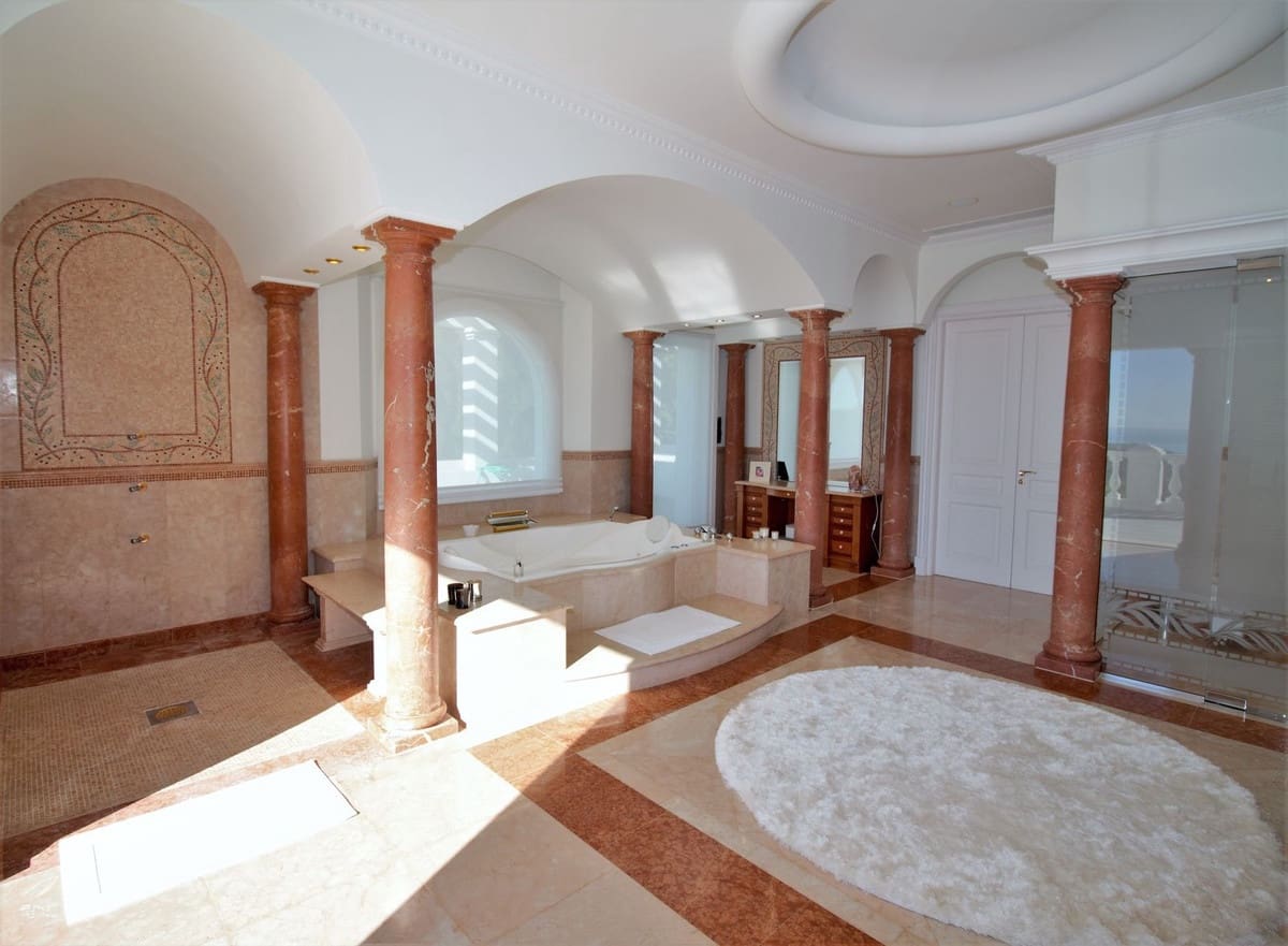 8 soverom Villa til salgs i La Zagaleta med svømmebasseng garasje - € 12 900 000 (Ref: 8442268)