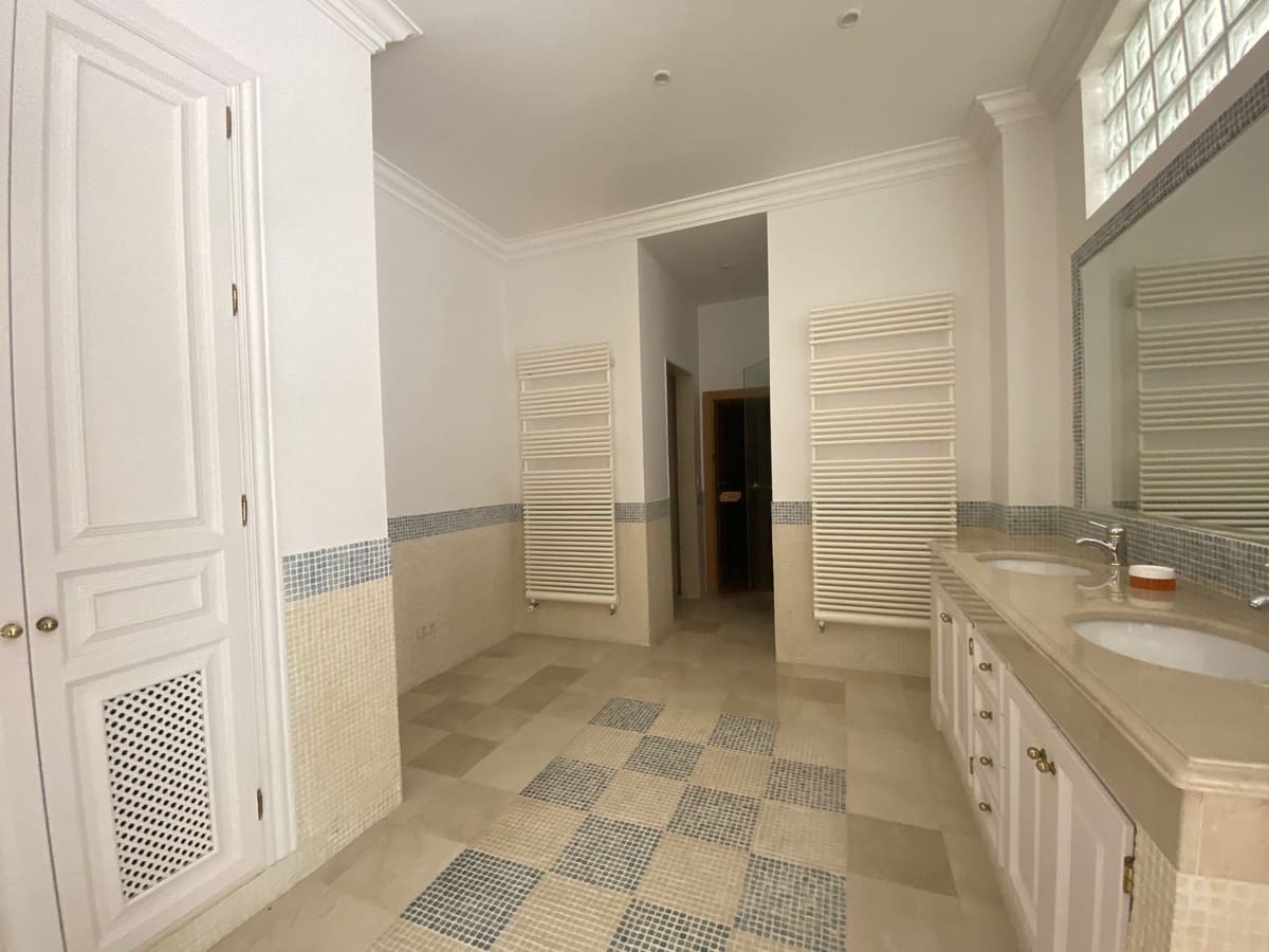 8 soverom Villa til salgs i La Zagaleta med svømmebasseng garasje - € 12 900 000 (Ref: 8442268)