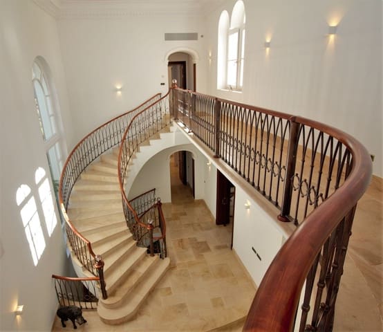 8 soverom Villa til salgs i La Zagaleta, Benahavís med svømmebasseng garasje - € 12 900 000 (Ref: 8442268)