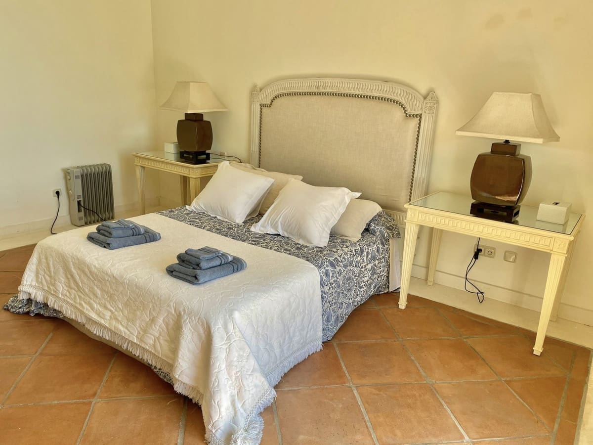 9 soveværelse Villa til salg i Marbella med swimmingpool garage - € 11.900.000 (Ref: 8442272)