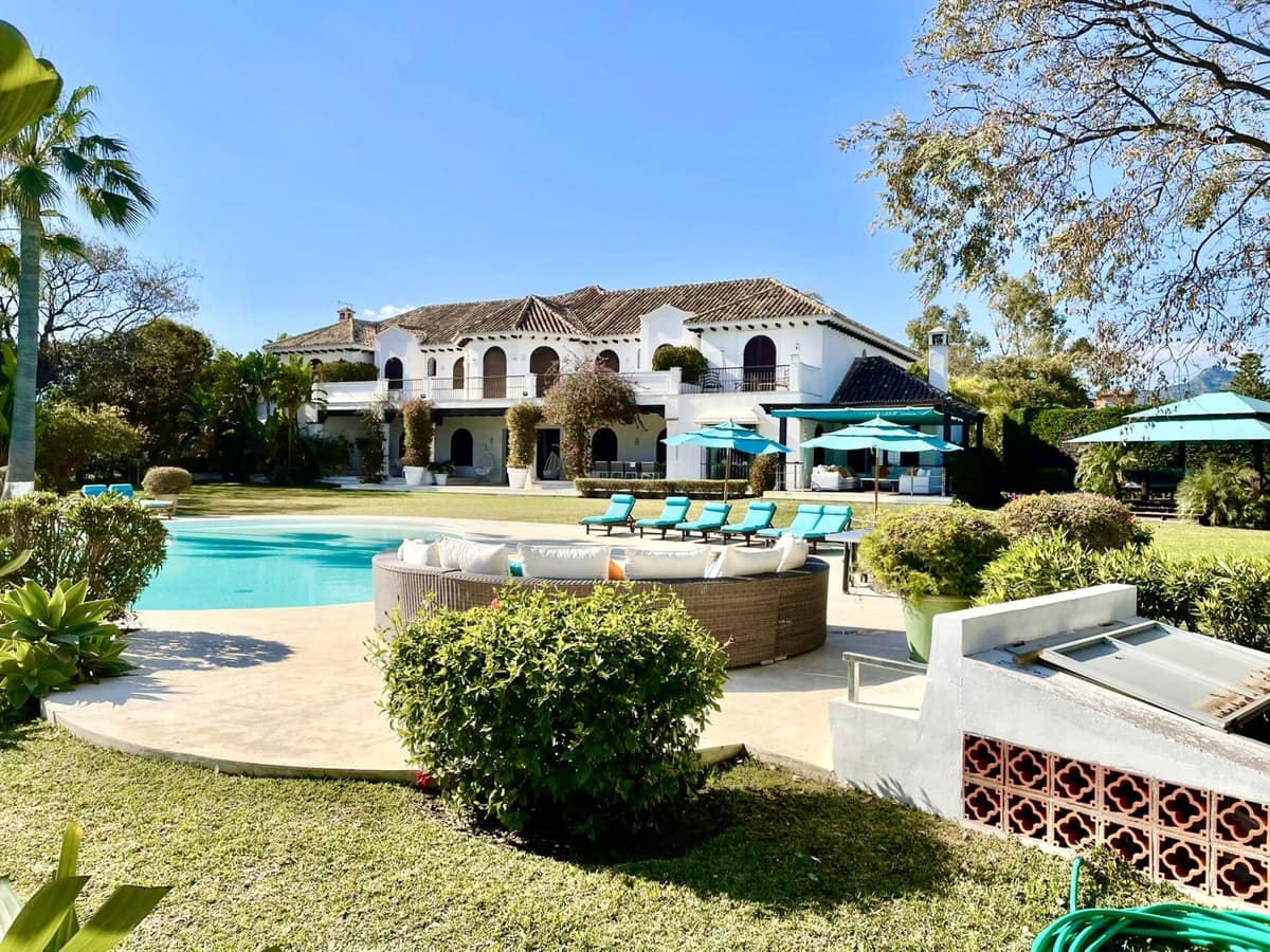 9 soveværelse Villa til salg i Marbella med swimmingpool garage - € 11.900.000 (Ref: 8442272)