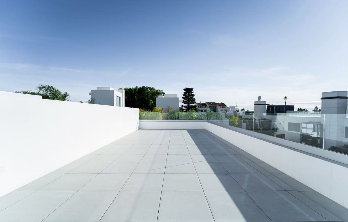 5 soverom Villa til salgs i Golden Mile med svømmebasseng - € 3 750 000 (Ref: 8442277)