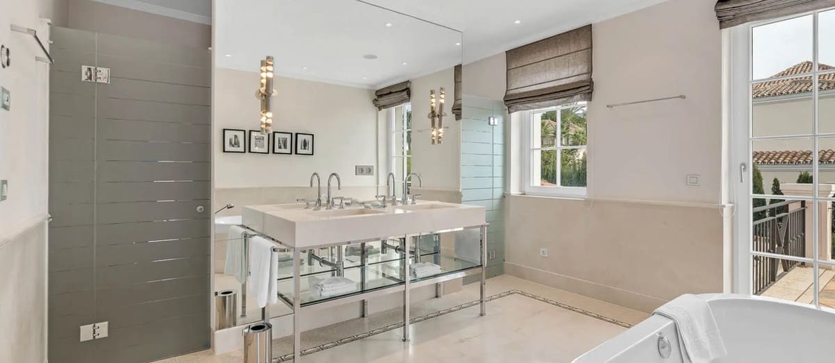 5 quarto Moradia para venda em Golden Mile com piscina - 17 900 000 € (Ref: 8442305)