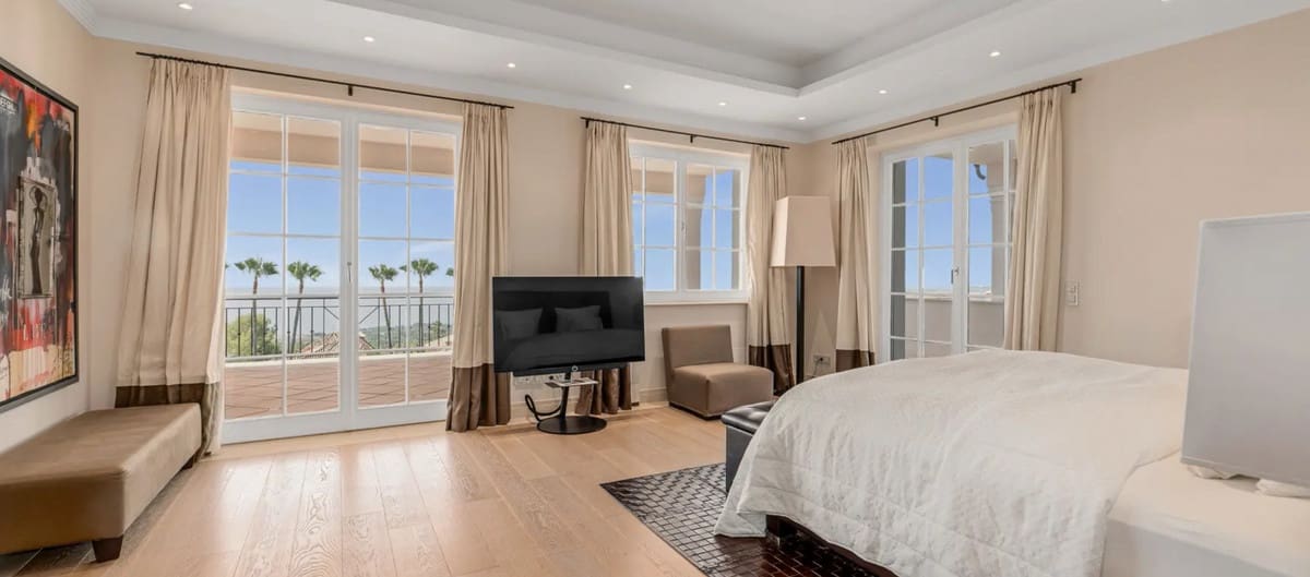 5 quarto Moradia para venda em Golden Mile com piscina - 17 900 000 € (Ref: 8442305)