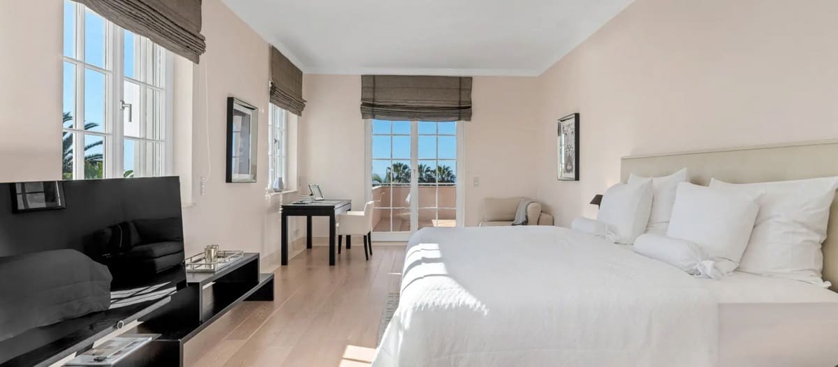 5 quarto Moradia para venda em Golden Mile com piscina - 17 900 000 € (Ref: 8442305)