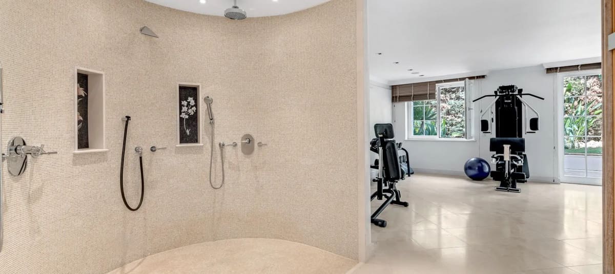 5 quarto Moradia para venda em Golden Mile com piscina - 17 900 000 € (Ref: 8442305)